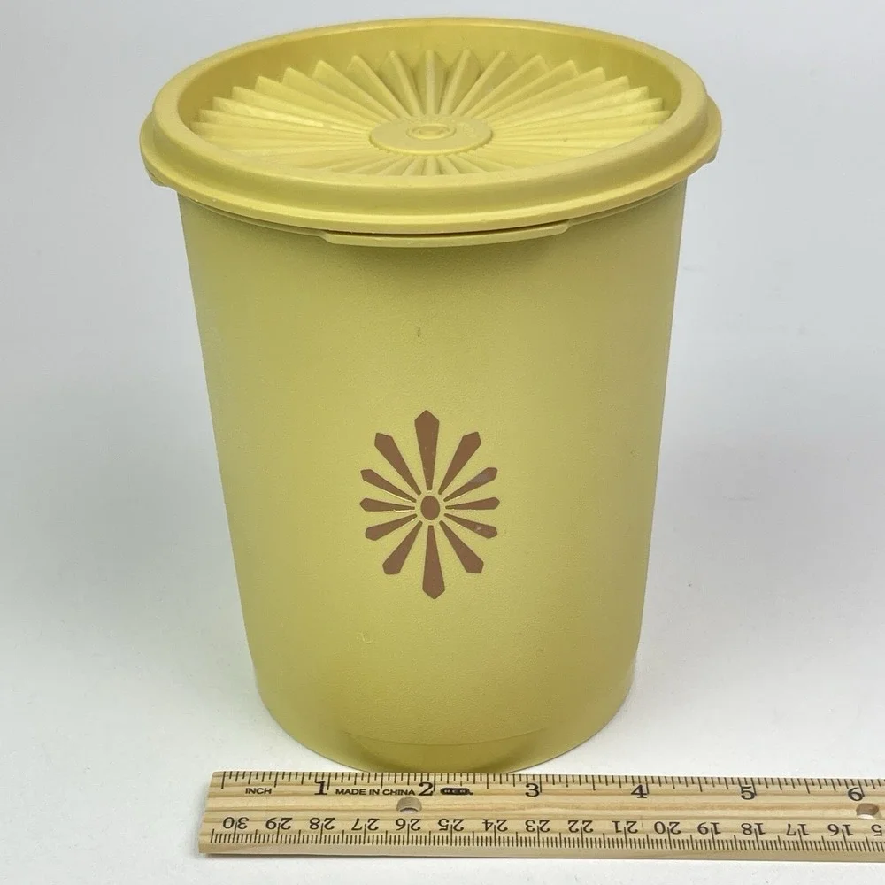Vintage Servalier 5 Cup Harvest Gold Tupperware Canister With Lid 811-3